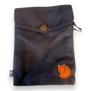 NWT Fjallraven Pocket G-1000 Navy Canvas Pocket Satchel Crossbody Bag